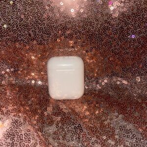 AirPods 1st generation (A1602) replacement case (AirPods not included)